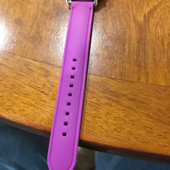 Watch - Picture 2 of 3